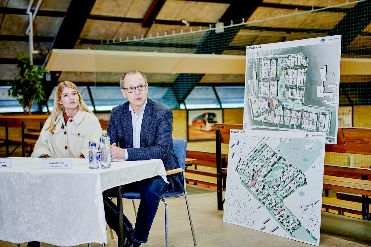 Borgmester Christina Krzyrosiak Hansen, Holbæk Kommune, og adm. direktør og ejer Hans-Bo Hyldig, FB Gruppen. Foto: Presse